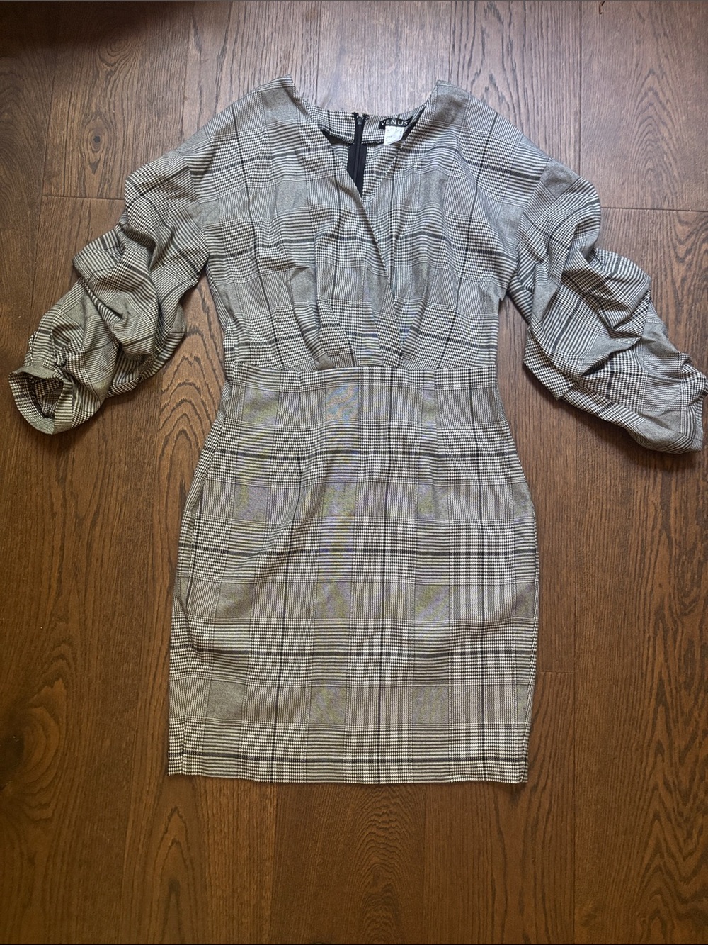 VENUS Gray Plaid Puff-Sleeve Mini Dress